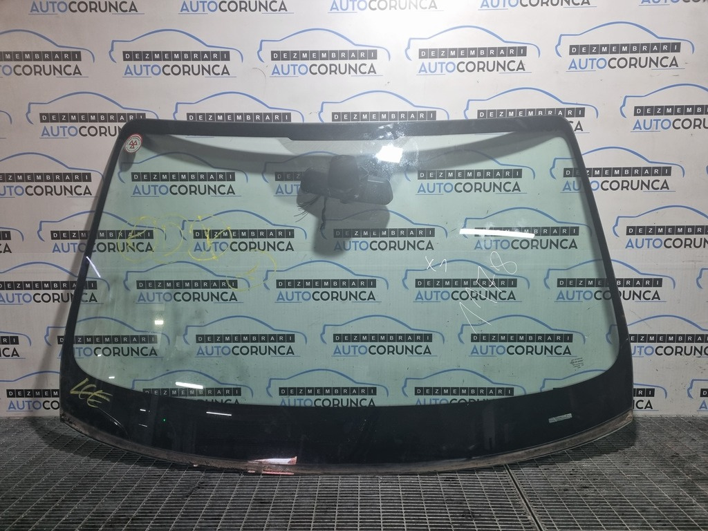 Parbriz BMW X1 E84 2009 - 2015 4 Usi Cu senzor de ploaie + oglinda