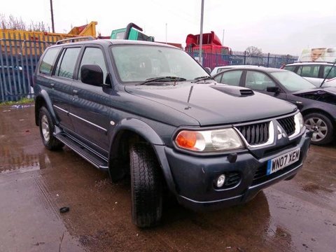 Parbriz Mitsubishi Shogun 2007 2.5 Diesel Cod motor: 4D56 T 115 CP