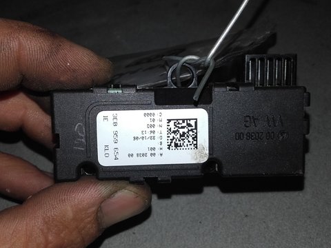Passat b6 2.0 tdi bmp senzor unghi bracaj 3c0959654