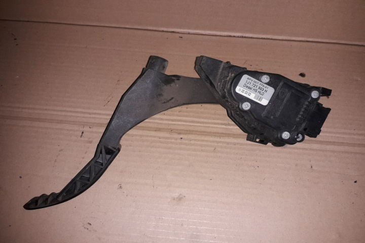 Pedala acceleratie 1J1721503H Volkswagen VW Golf 4 [1997 - 2006] Hatchback 5-usi 1.9 TDI MT (101 hp) AXR, gri hatch Euro3