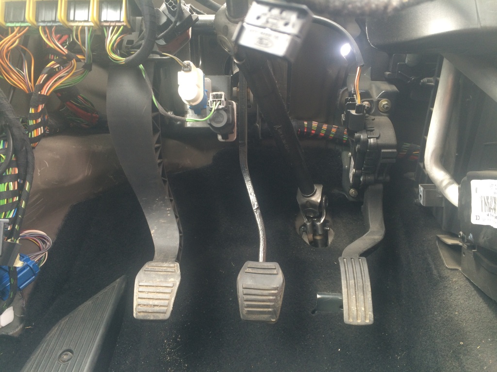 Pedala acceleratie ford fiesta an 2004 2005 2006 2007 2008