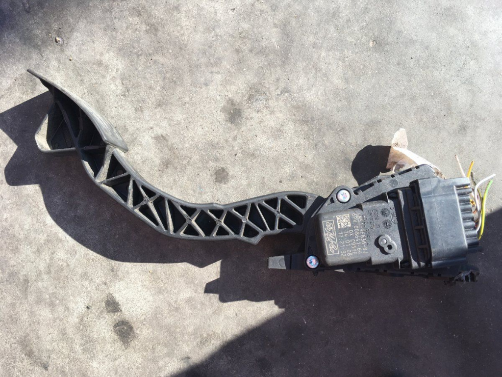 Pedala acceleratie Ford Focus 2 4M51-9F836-BJ