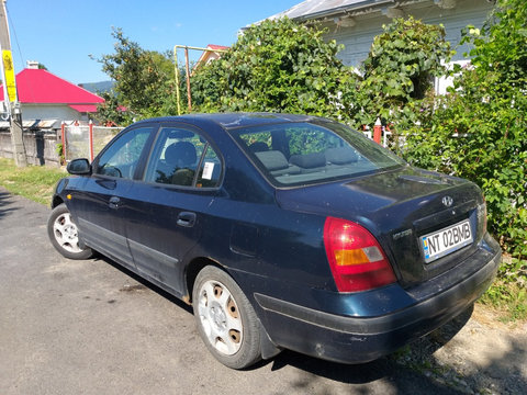 Pedala acceleratie Hyundai Elantra, pt motor G4EA 1.6 16v 2003 ,avem multiple piese