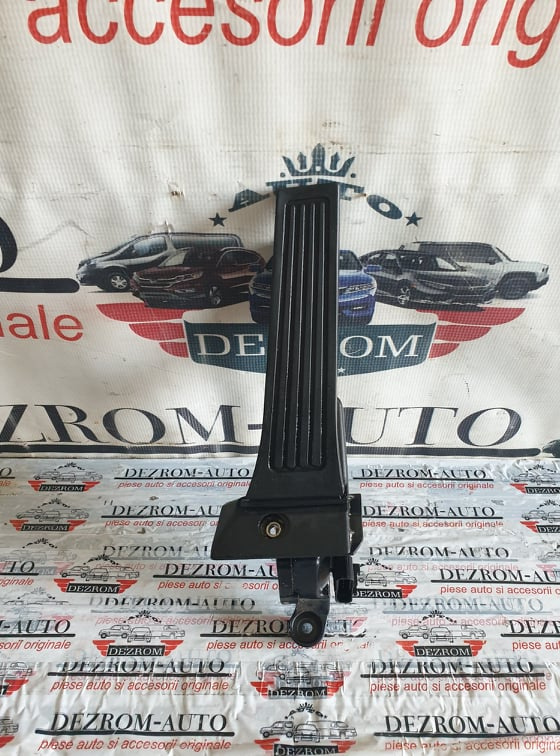 Pedala acceleratie Hyundai I40 2.0 GDi G4NC 177 cai cod piesa : 32727-3R300