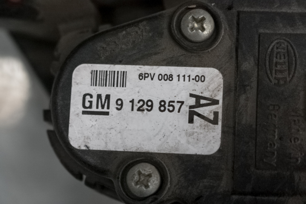 Pedala acceleratie Opel Corsa C Z10XE Z1