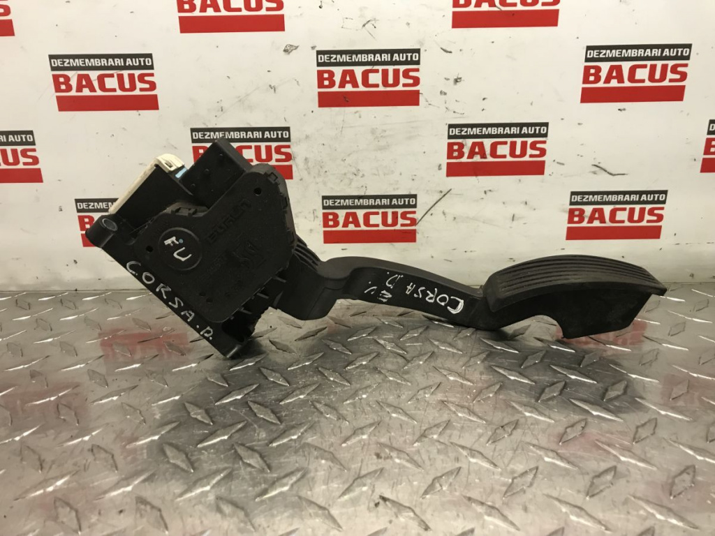 Pedala acceleratie Opel Corsa D cod- 13305804 2006-2014