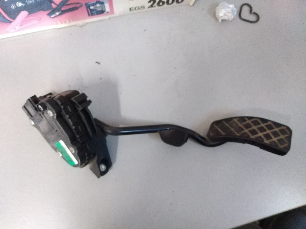 Pedala acceleratie pentru Audi A4 B7 an 2007