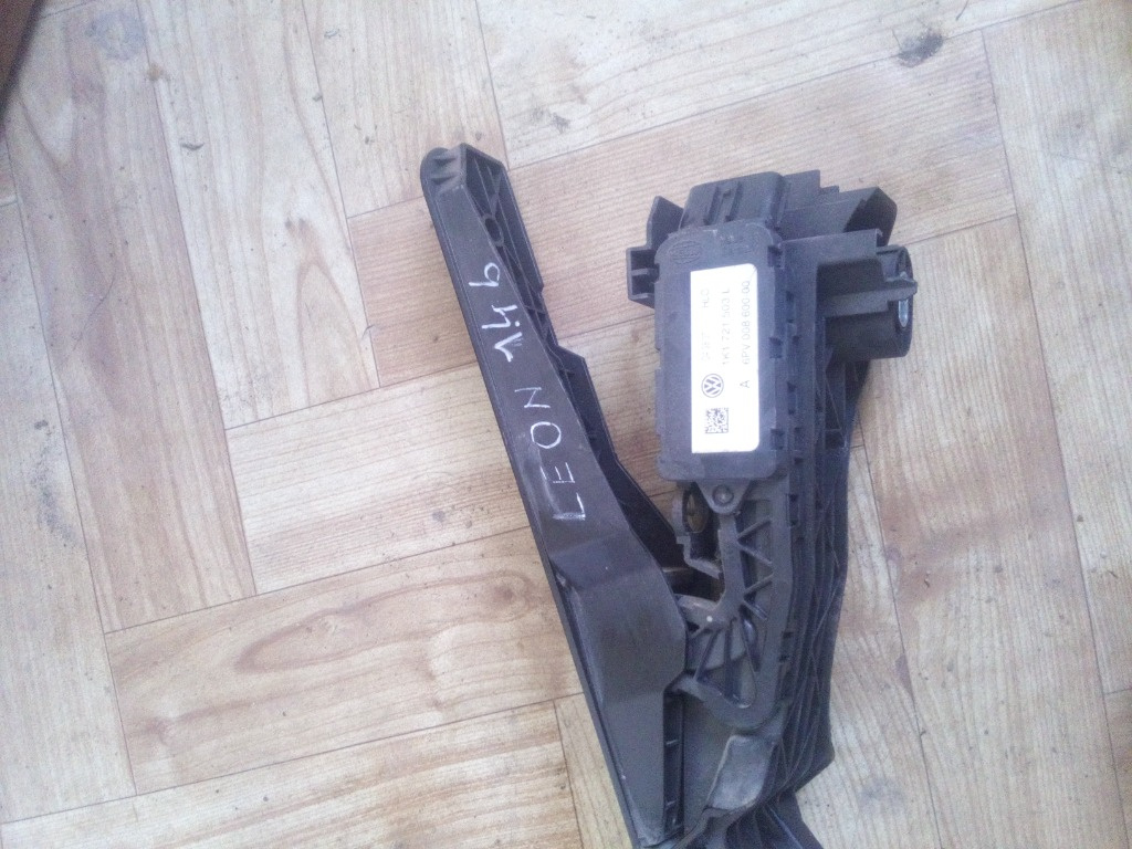 Pedala Acceleratie Seat Leon 1.4 Benzina Cod piesa : 1K1 721 503 L