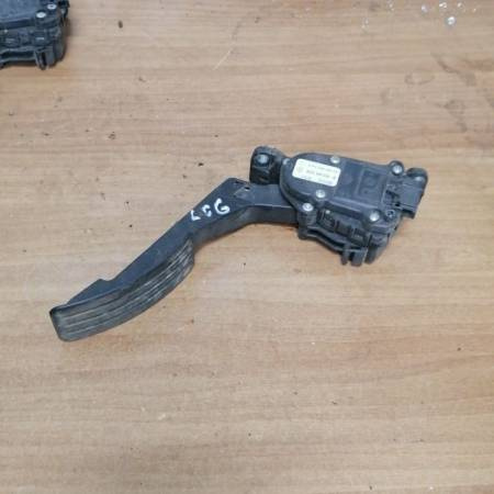 Pedala acceleratie + senzor acc dacia logan mcv 8200386506-b