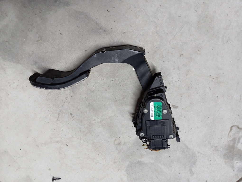 Pedala acceleratie Volkswagen Phaeton facelift (2008-2010) 3.0 tdi CEXA 3d1721503n
