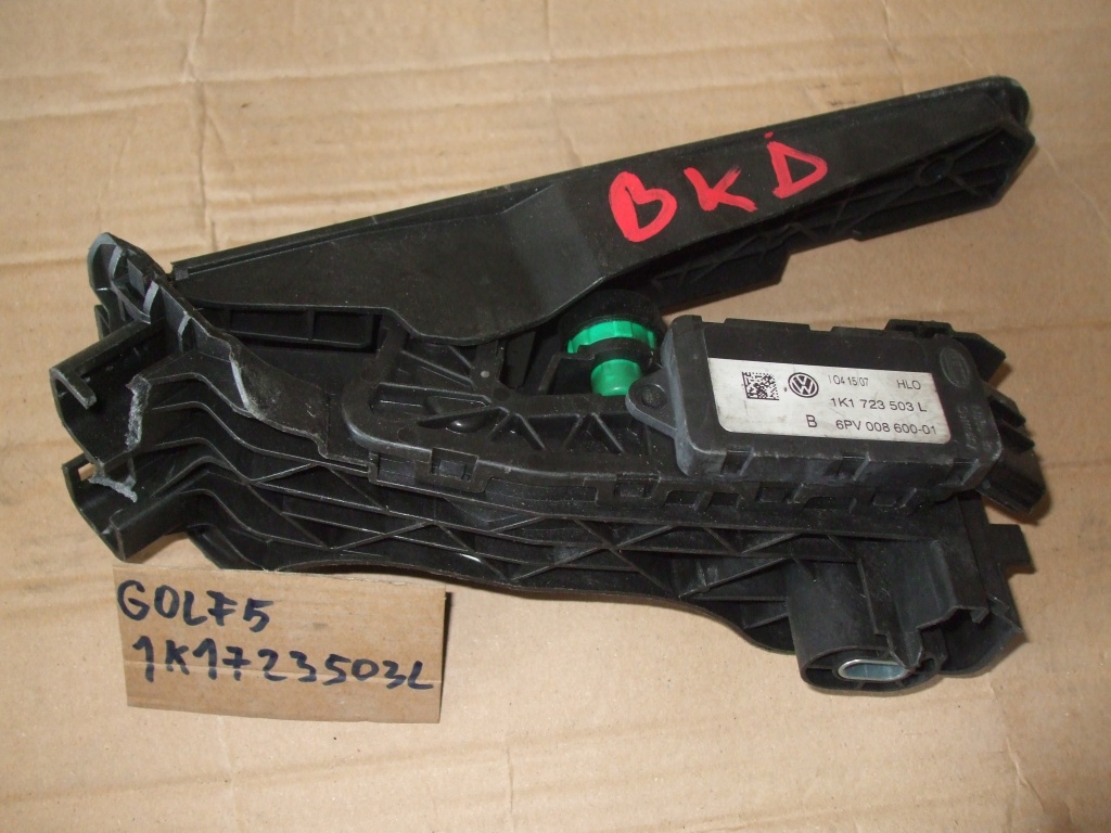 Pedala acceleratie Vw Golf 5 cod: 1K1723503L