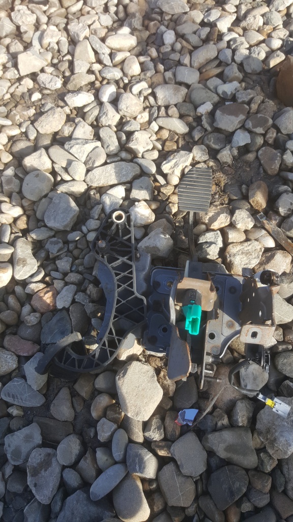 Pedala ambreiaj citroen c4 1,6hdi