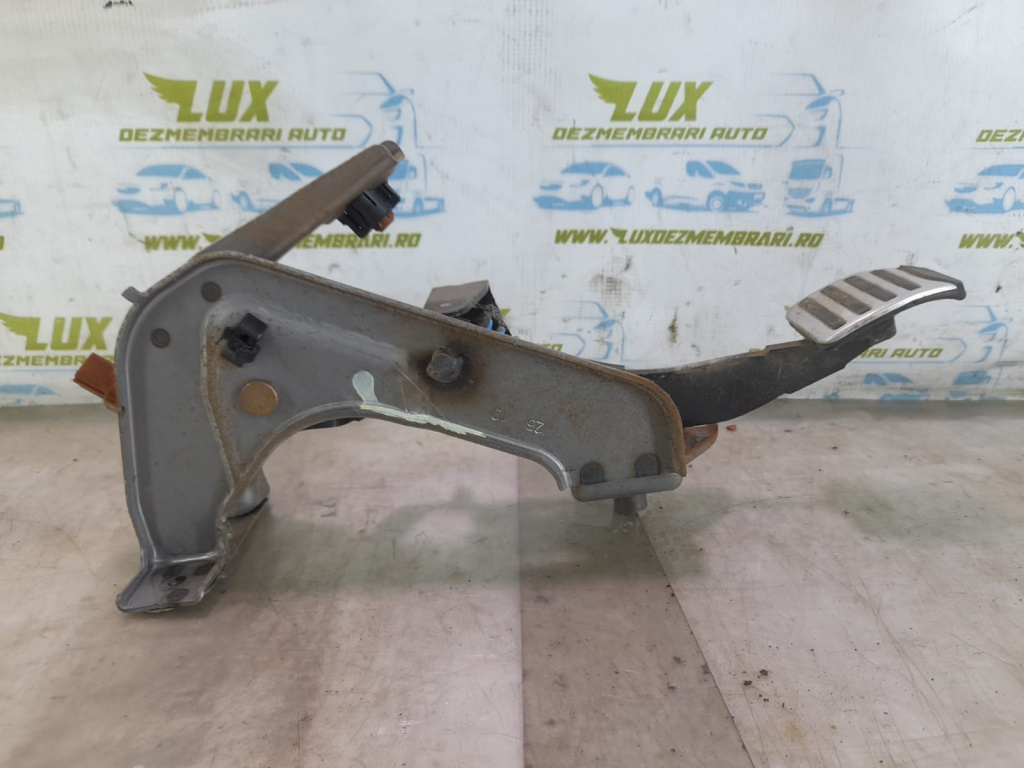 Pedala ambreiaj E001050x11 Nissan Qashqa