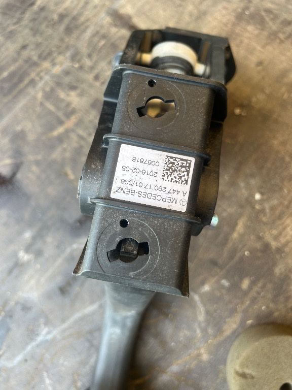 Pedala ambreiaj Mercedes Vito W447 2015-2022 1.6 C