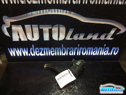 Pedala de Acceleratie A9013000404 2.2 CDI Mufa Semi Ovala Mercedes-Benz SPRINTER 905 1995