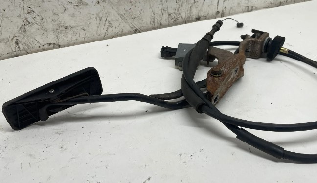 Pedala de acceleratie Subaru Forester