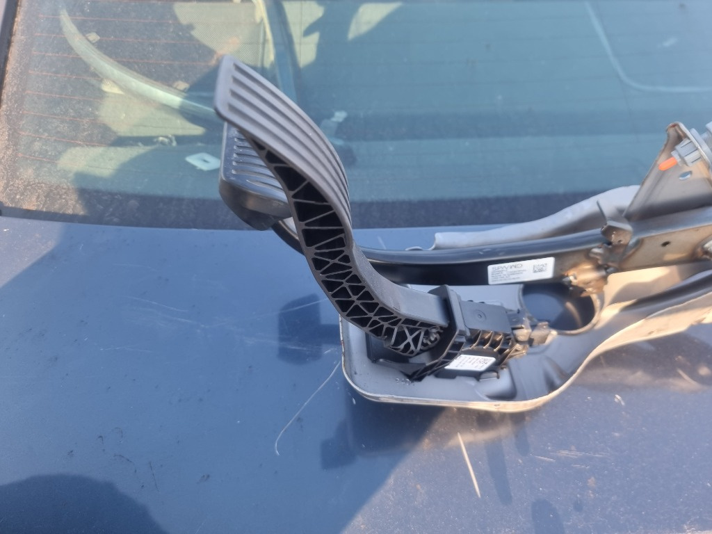 Pedala de acceleratie Volvo XC40 cod 32212363