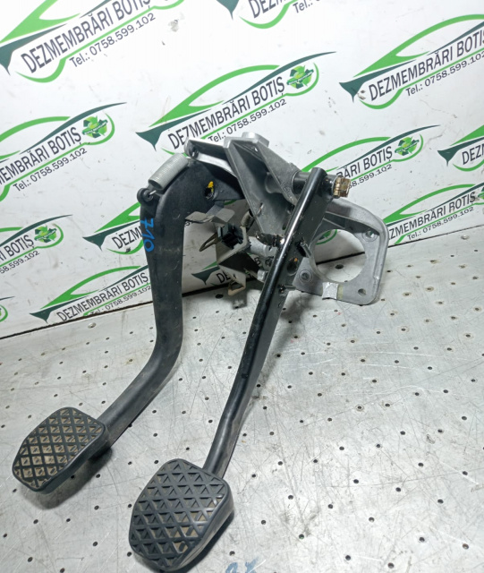 Pedala frana BMW Seria 3 E46 [1997 - 2003] Compact hatchback 318ti MT (143 hp)