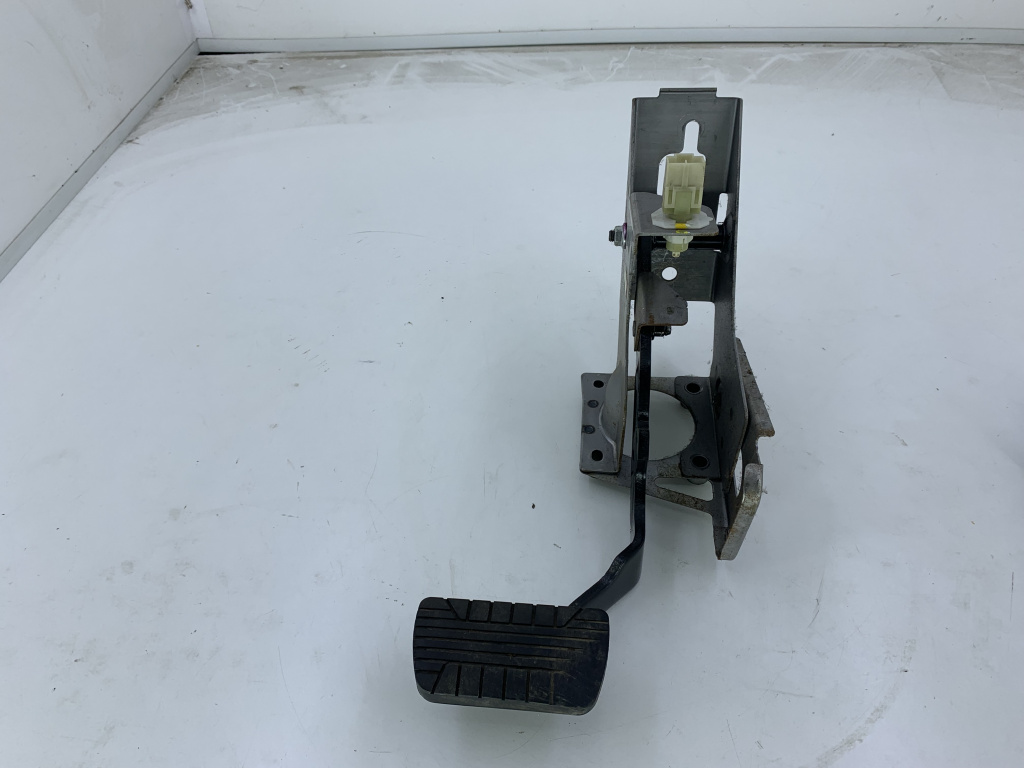 Pedala frana Opel ANTARA 2.0 CDTI / Z20S 2007-2011 D7-8-10 DezP: 31347