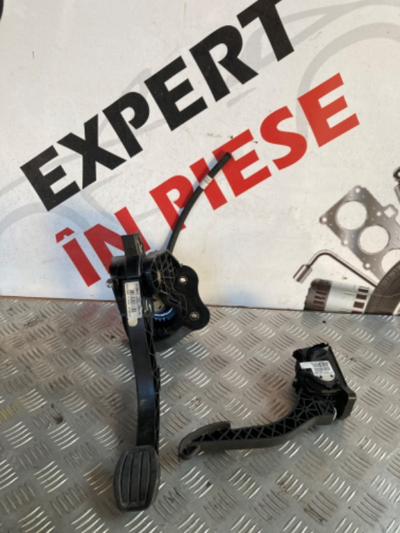 Pedala frana si acceleratie peugeot 308 citroen c4 picasso an 2016 1.6 hdi automat cod 9676728880 9674829180