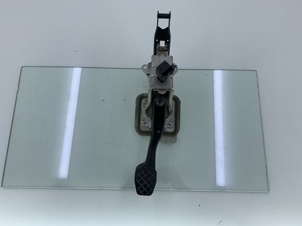 Pedala frana Skoda OCTAVIA BJB 2004-2010 D7-7-10 1K1721057N DezP: 30021