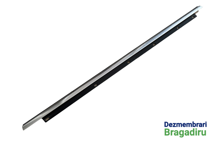 Perie exterior geam usa spate stanga 8E0853763B Au