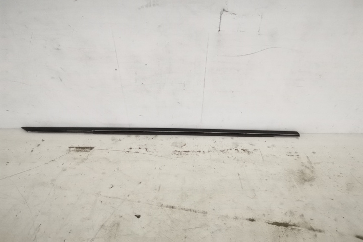 Perie Geam Dreapta Fata Originala In Stare Buna Land Rover Range Rover Sport 2 2013 2014 2015 2016 2017 2018 2019 2020 Land Rover Range Rover Sport 2 2013 2014 2015 2016 2017 2018 2019 2020