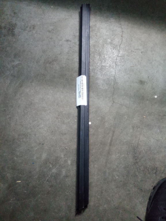 Perie geam stanga fata Bmw Seria 3 F30 F31 an 2014 cod piesa 51337258299