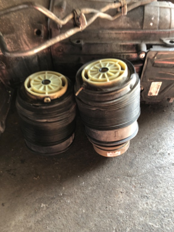 Perna aer dreapta spate, A2123202025, Mercedes Clasa E W212