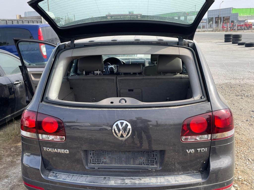 Perna aer fata dreapta Volkswagen Touareg 7L