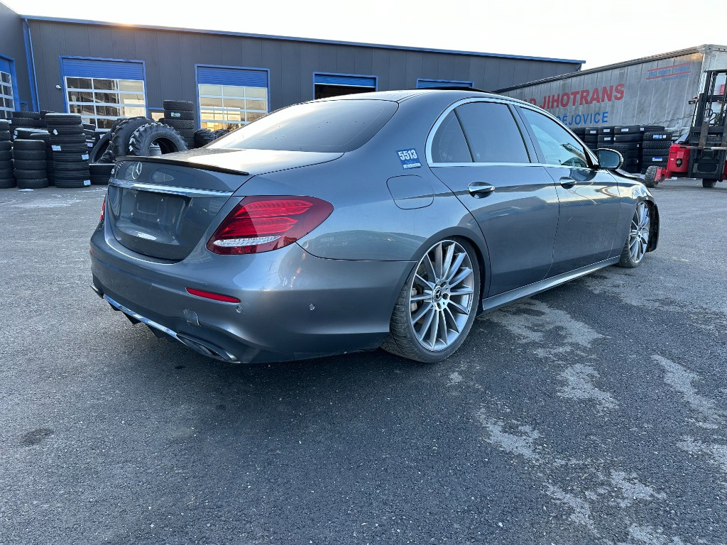 Perna aer fata Mercedes E-Class W213 201