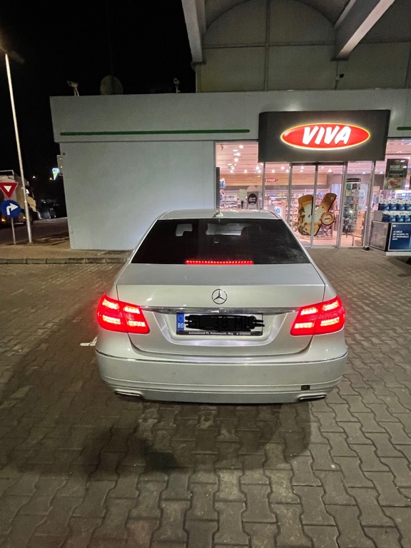 Perna aer spate Mercedes e class w212 berlina