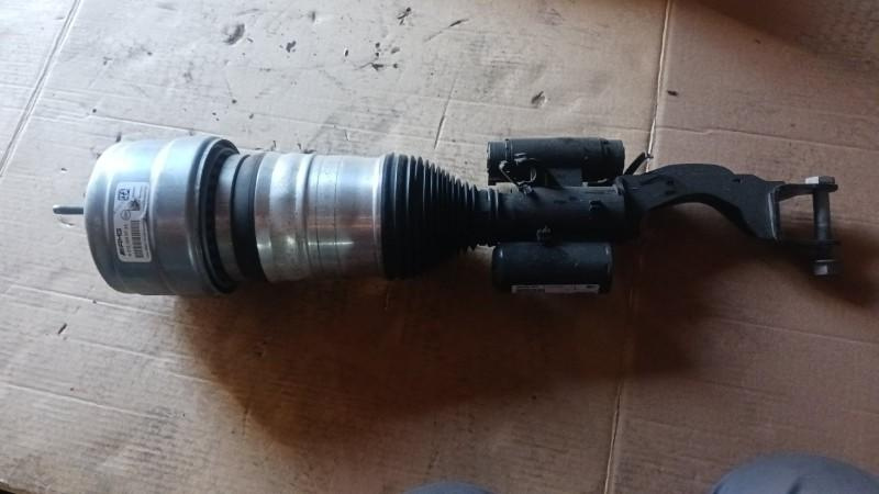 Perna de aer Mercedes E-Class (2016->) [W213] a2133200725