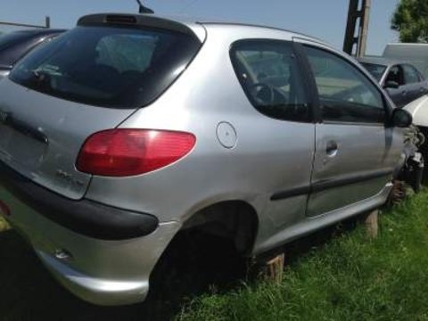 Peugeot 206 coupe 2.0 d, 66 kw, culoare gri, an 2001