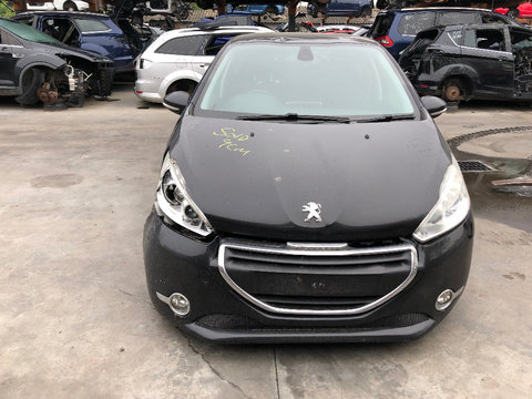 Peugeot 208 Hatchback - 141233 Km Motor 1.6 HDI An Fabricatie 2014