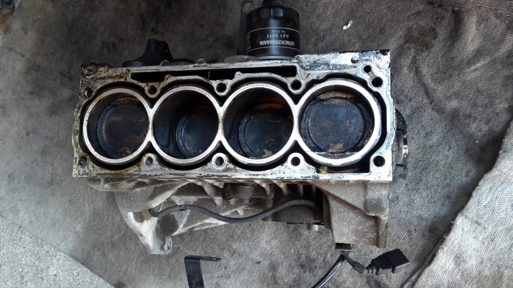 Pistoane cu biela vw golf 4 1.4 16v APE