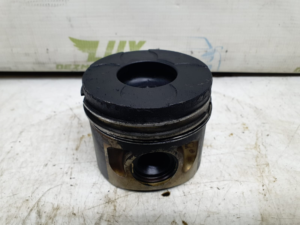 Piston 2.0 tdi BKD Volkswagen VW Golf 5 [2003 - 2009]