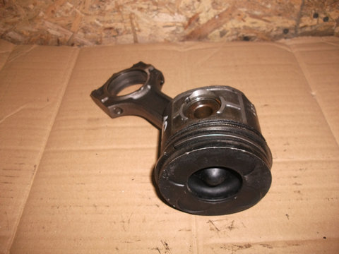 Piston cu biela BMW E46, 2.0 D 136 cp