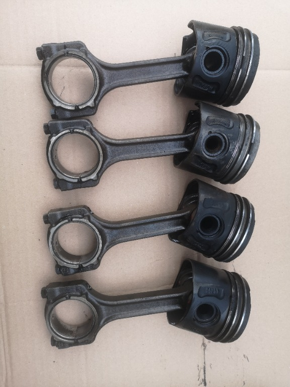 Piston / Pistoane cu Biela Fiat Linea 1.3JTD Multijet 2007 - 2016 Cod: 06933C201