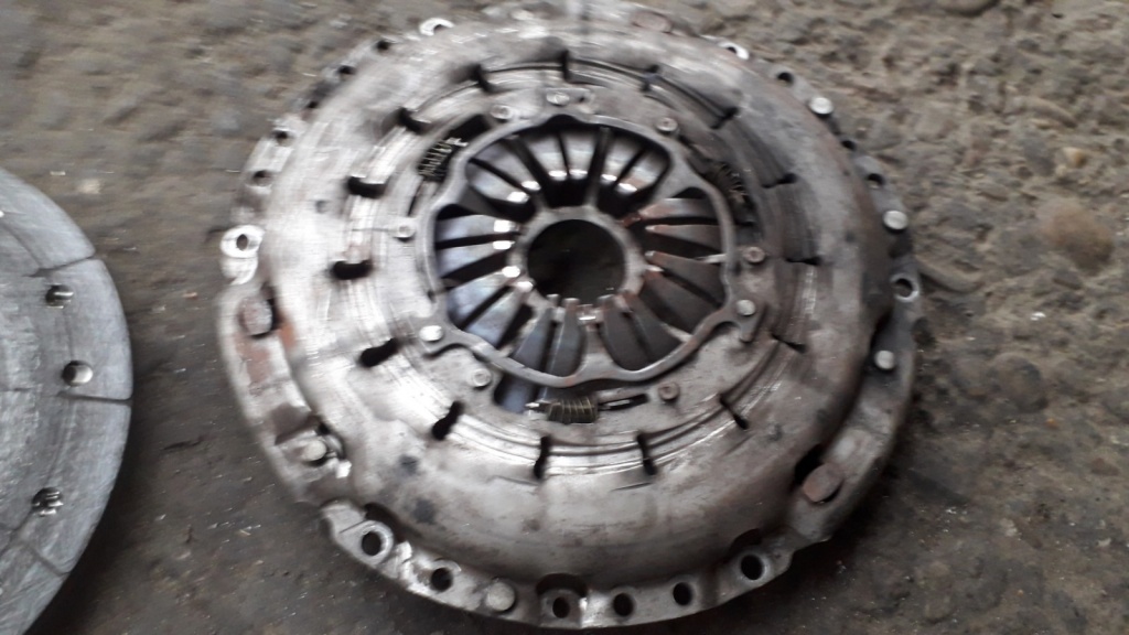 Placa + disc ambreiaj cutie manuala 5+1 Hyundai Santa Fe II Santa Fe 2 2.2 diesel 2006-2009