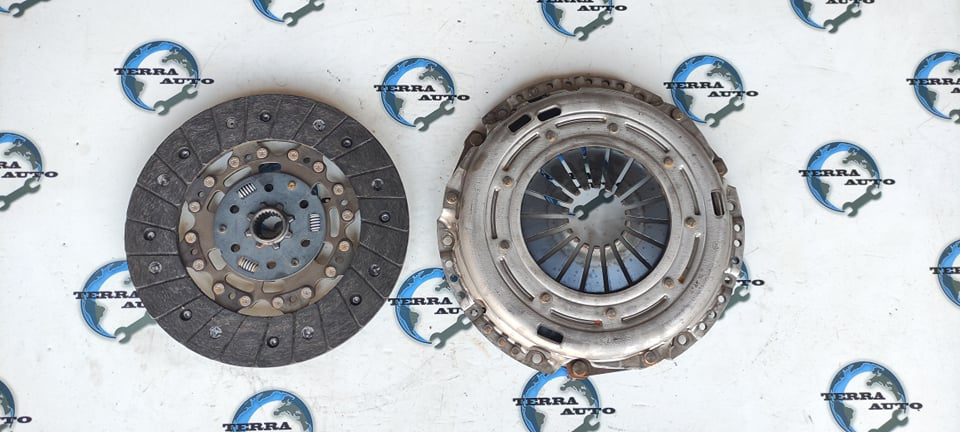 Placa presiune si disc ambreiaj VW Jetta III 2.0 TDI cod motor BKD