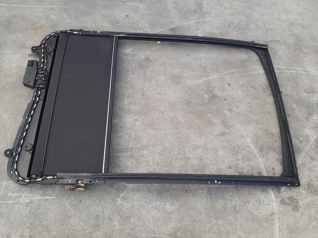 Plafon rulou panoramic cu motoras nissan qashqai 2