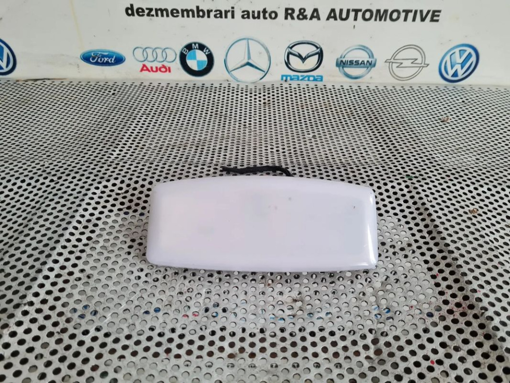 Plafoniera Bmw F20 F21 F22 Cod 9219498 - Dezmembrari Arad