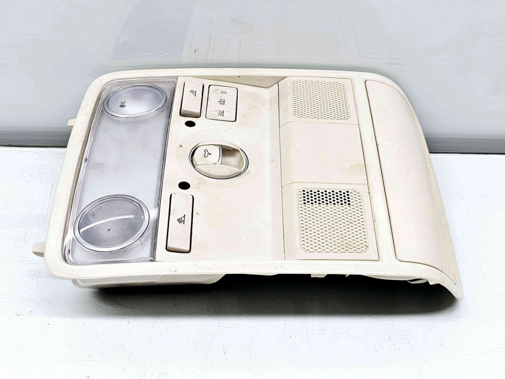 Plafoniera fata Volkswagen Passat B6 (3C2) [Fabr 2005-2010] 1K0947105