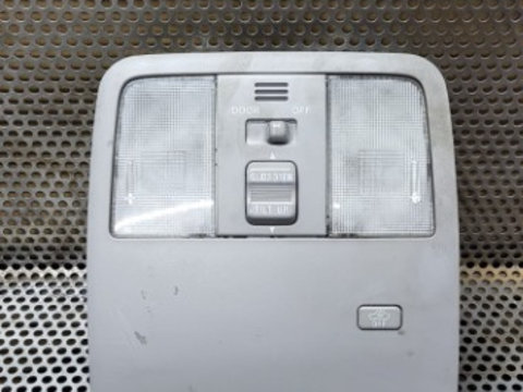 Plafoniera luimini interior habitaclu cu buton trapa Toyota Rav 4 2006