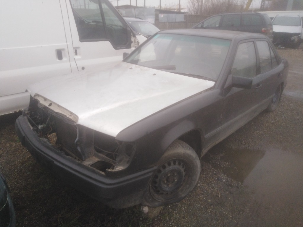 Plafoniera Mercedes E-Class W210 1988 Sedan 2.0 d 75cp