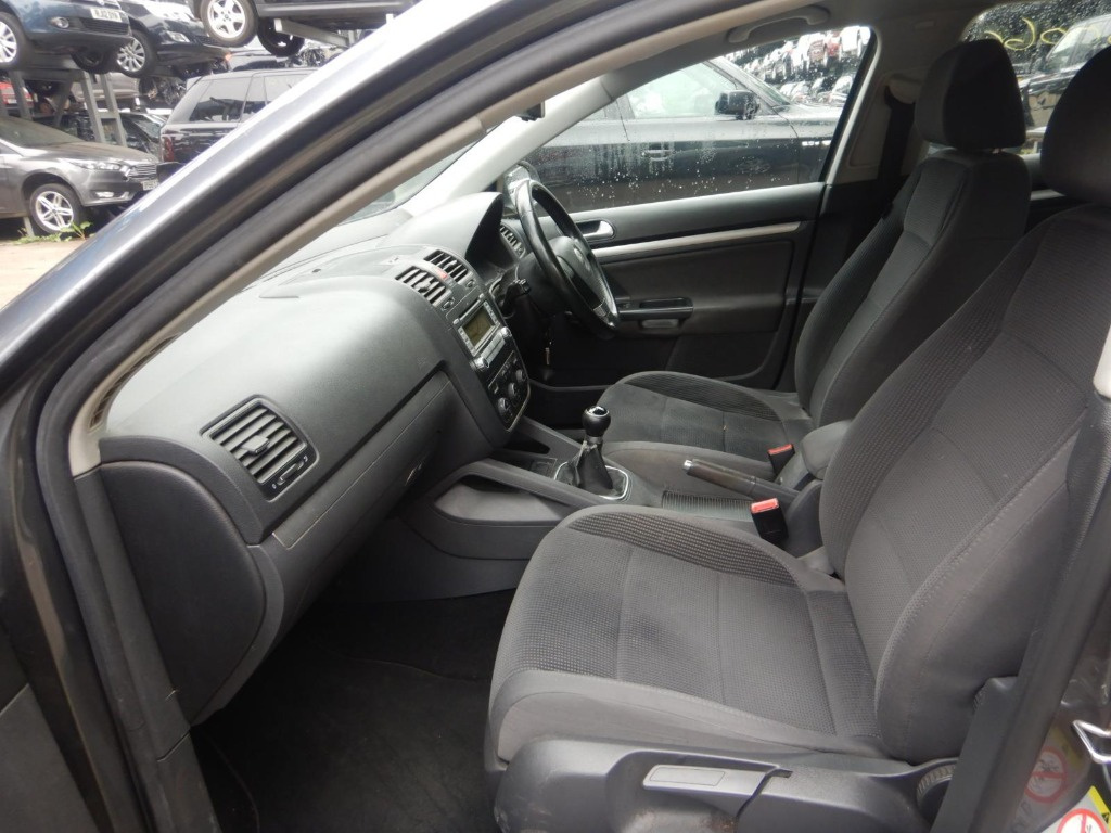 Plafoniera Volkswagen Jetta 2008 SEDAN 1.9 TDI BXE