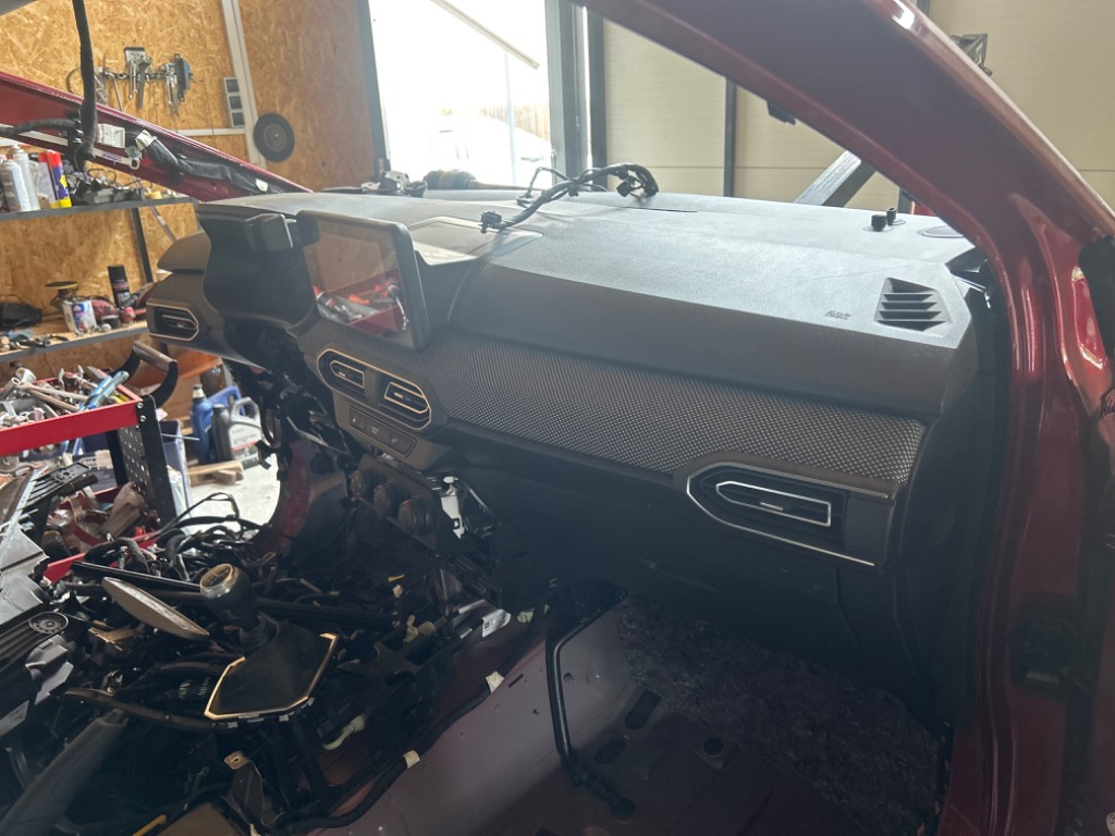 Planșă bord Dacia Sandero 2021-2024 + airbag dreapta