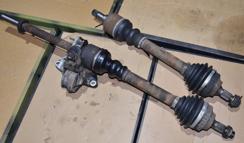 Planetara dreapta lunga Peugeot 306 2.0 hdi