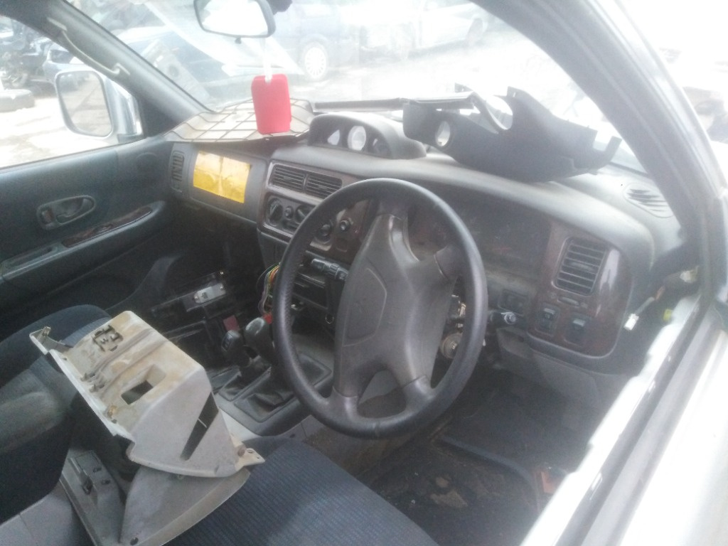 Planetara dreapta Mitsubishi Pajero 2001